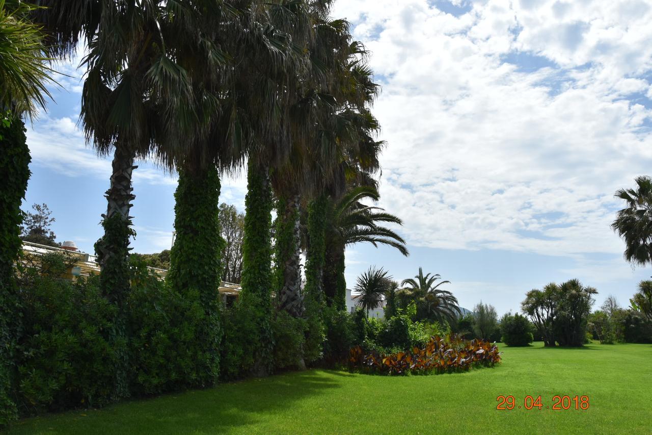 Marina Club Hotel Baia Domizia Exterior photo